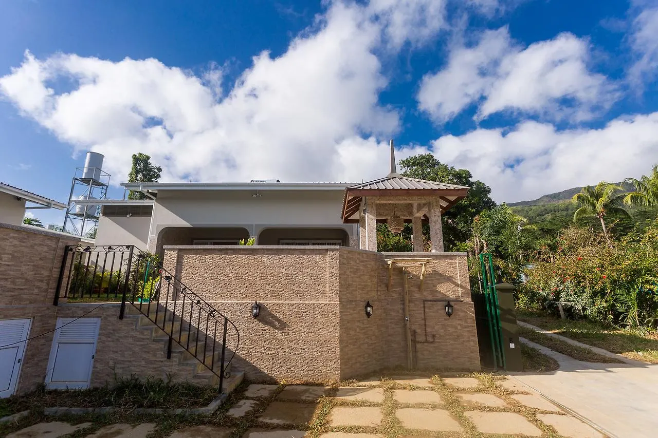 Beau Vallon Villa Chalets
