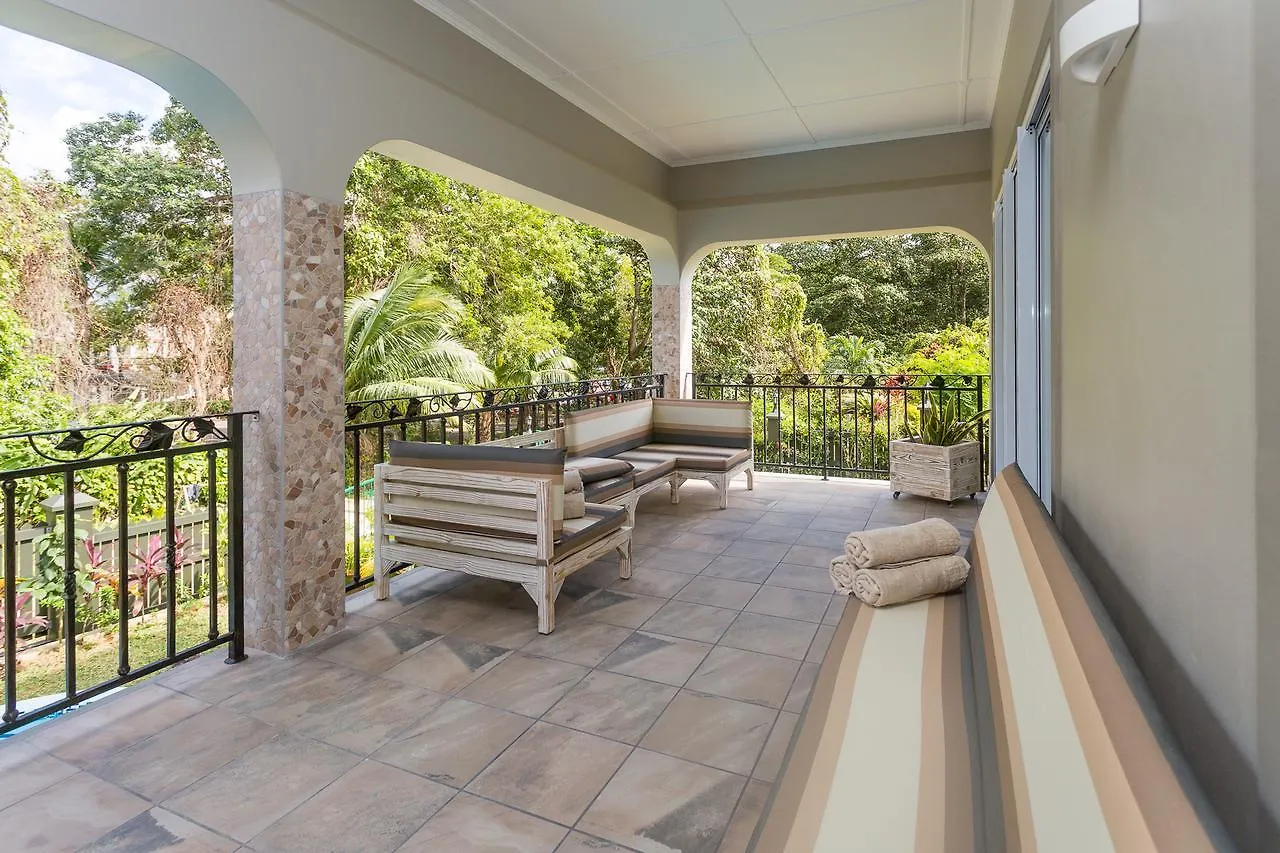 Beau Vallon Villa Chalets