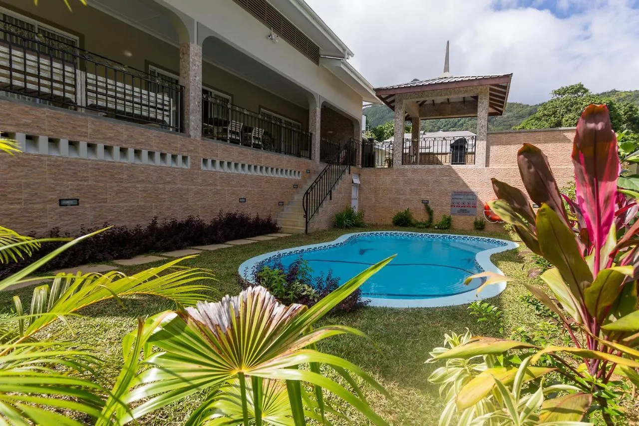 Beau Vallon Villa Chalets