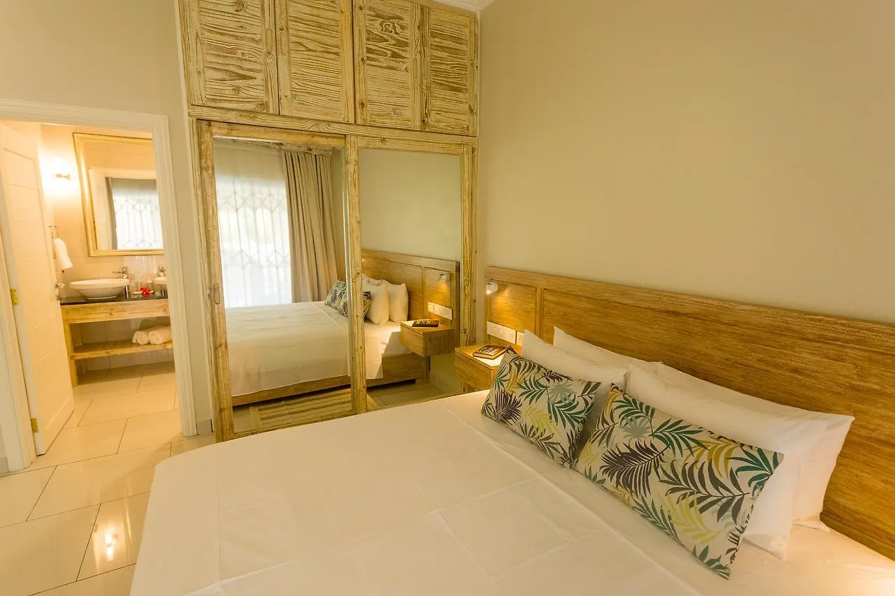 Beau Vallon Villa Chalets
