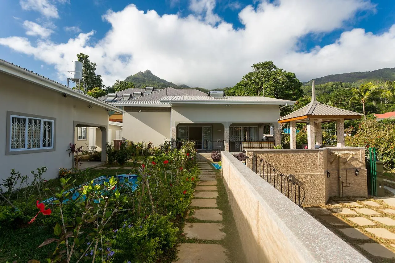 Beau Vallon Villa Chalets