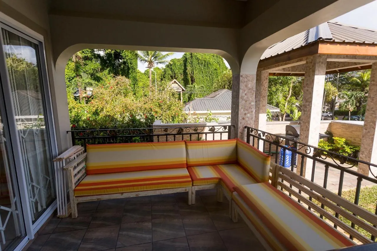 Beau Vallon Villa Chalets Seychelles