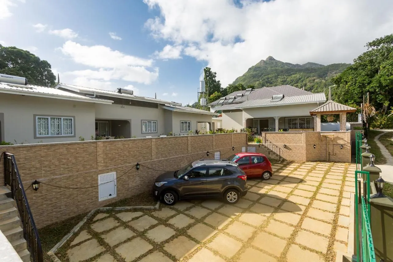 Beau Vallon Villa Chalets  Beau Vallon (Mahe)